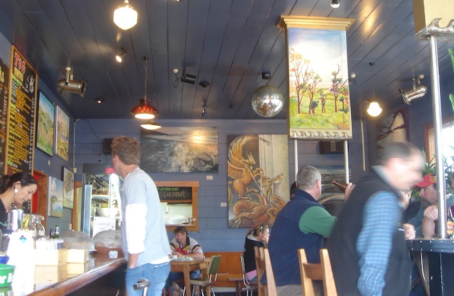NZ Raglan Bar